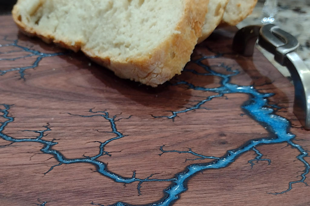 cutting board bread